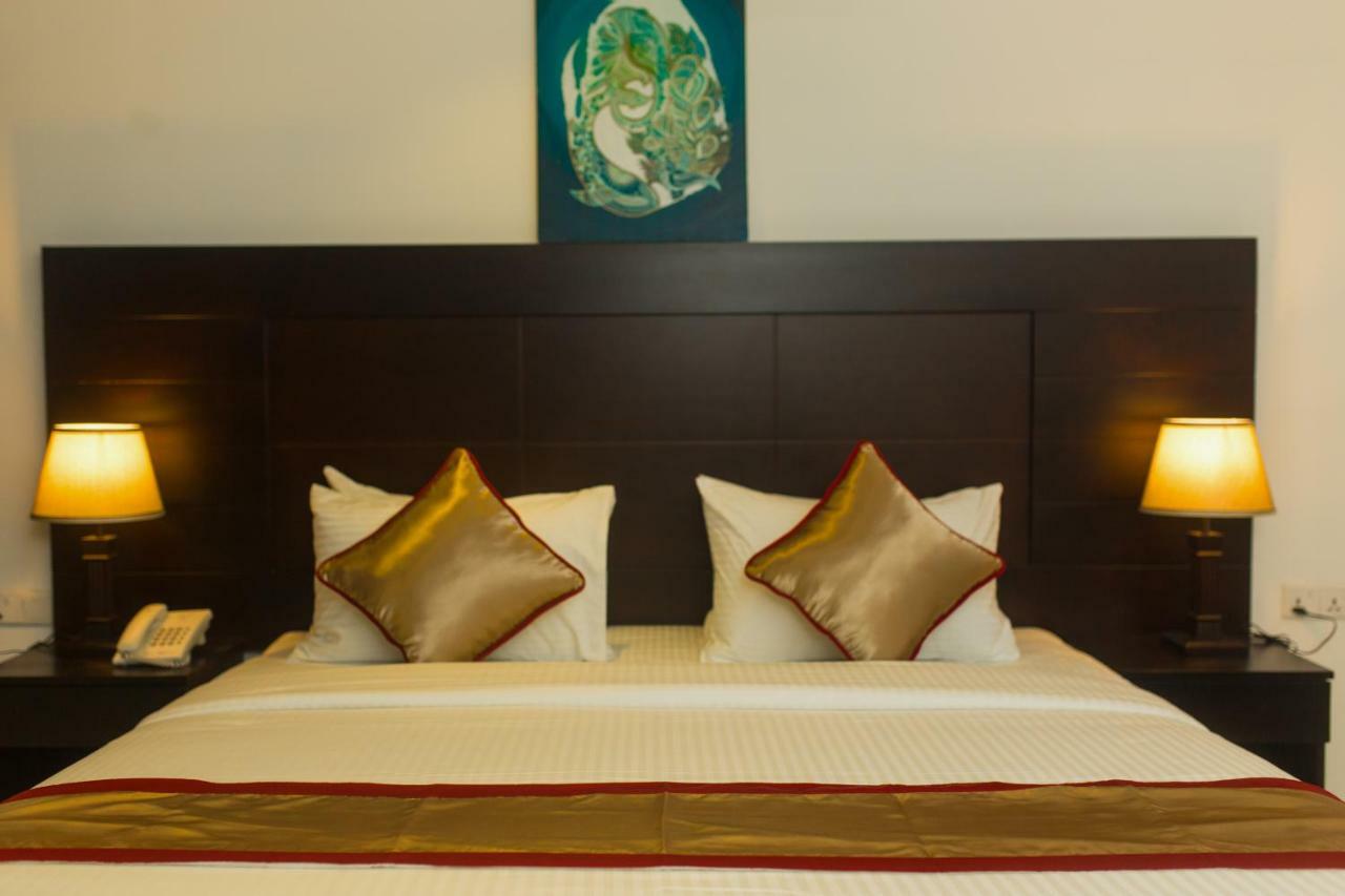 Hotel Saveira Colombo Esterno foto