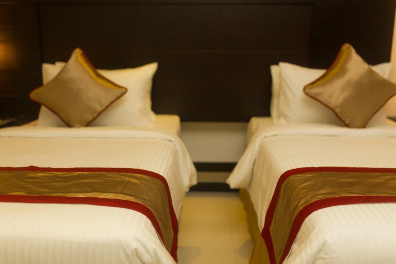 Hotel Saveira Colombo Esterno foto